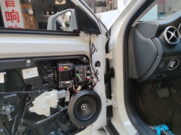 改装案例||奔驰GLA改装升级法国路翼汽车音响